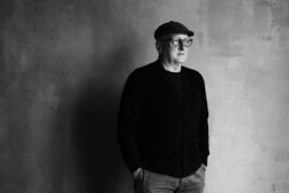 Künstlerportrait des Fotografen Günter Richard Wett im Fotostudio von Patrick Saringer