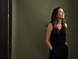 WE SHOOT PORTRAITS